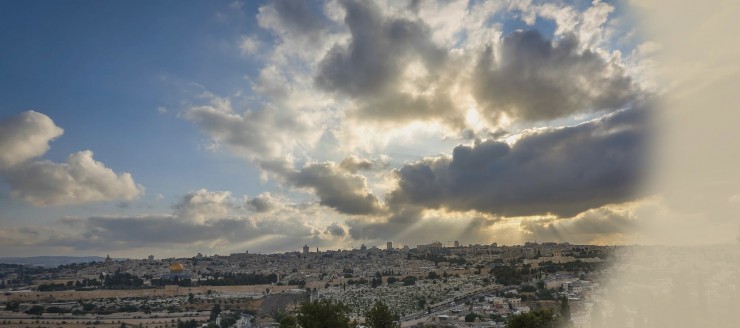 طقس فلسطين:  أجواء شديدة الحرارة وتراجع تدريجي خلال الأيام المقبلة للموجة الحارة