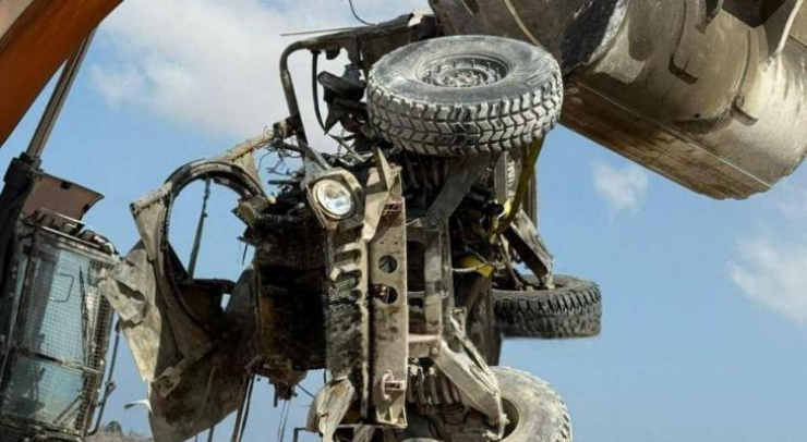 مقتل 4 جنود إسرائيليين وإصابة 8 بانفجار عبوة بجيب 