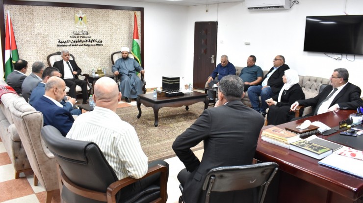 وزيرا الأوقاف والتربية والتعليم العالي يبحثان سبل التعاون المشترك   