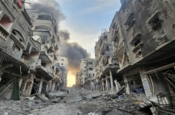 حماس تطالب بإلزام إسرائيل بوقف المجازر في غزة وتنفيذ اتفاق وقف إطلاق النار 