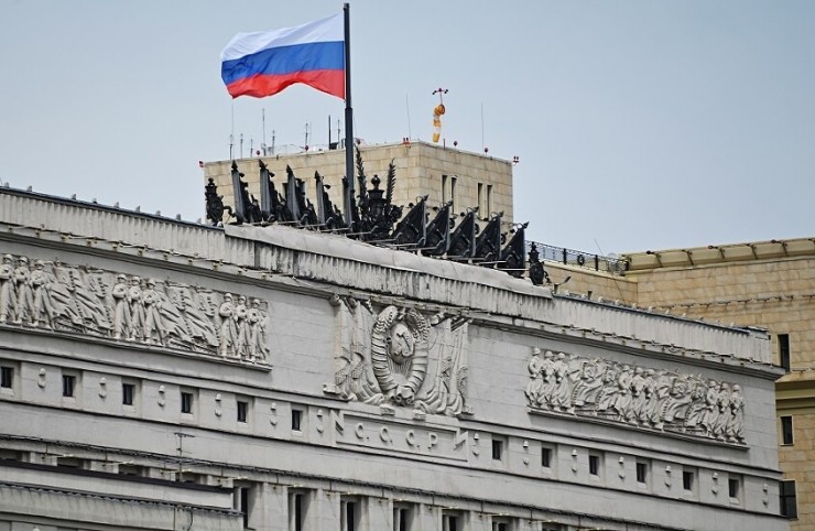 الدفاع الروسية تعرض منح الصحفيين الوصول الحر إلى المناطق التي حوصرت فيها القوات الأوكرانية