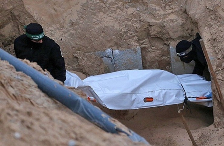 الجيش الإسرائيلي يعلن استعادة جثمان أحد جنوده من غزة بعد أكثر من عام على مقتله