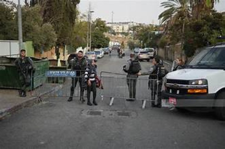 جيش الاحتلال يفرض غرامات مالية على مركبات المواطنين في الطور