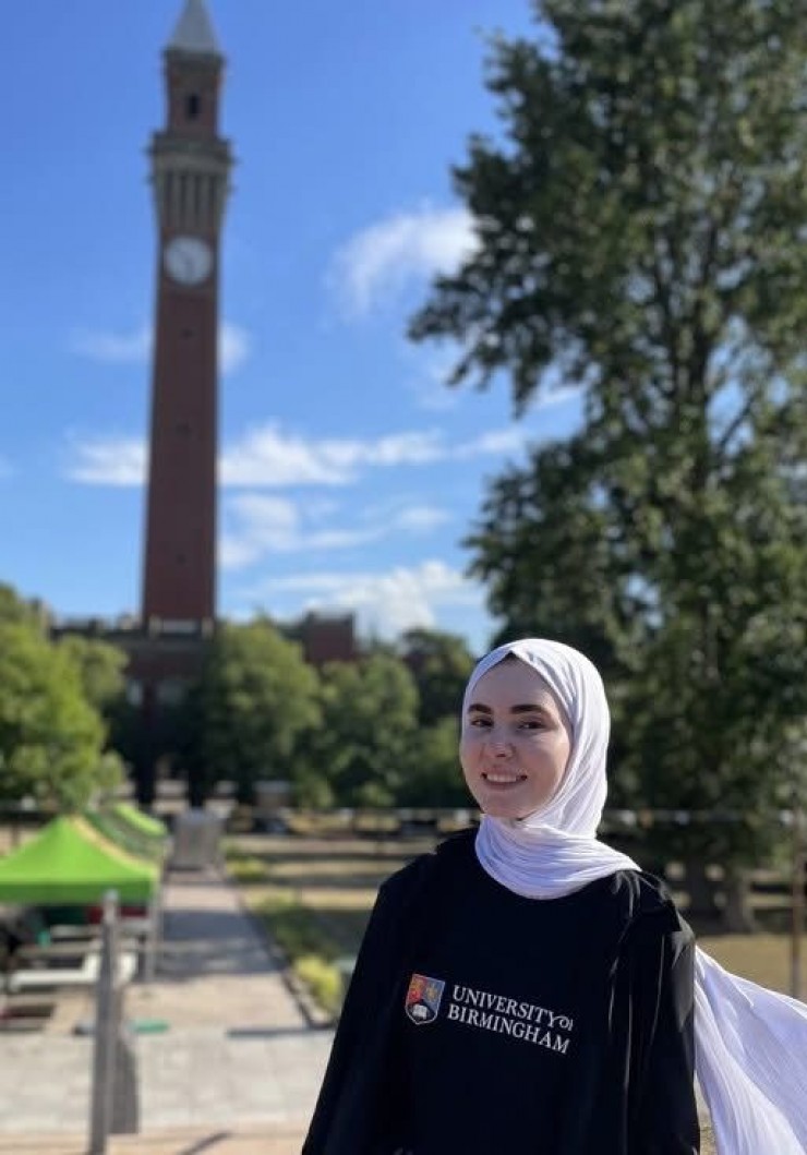 فلسطينية تحصد جائزة أفضل رسالة ماجستير في الإعلام من بريطانيا