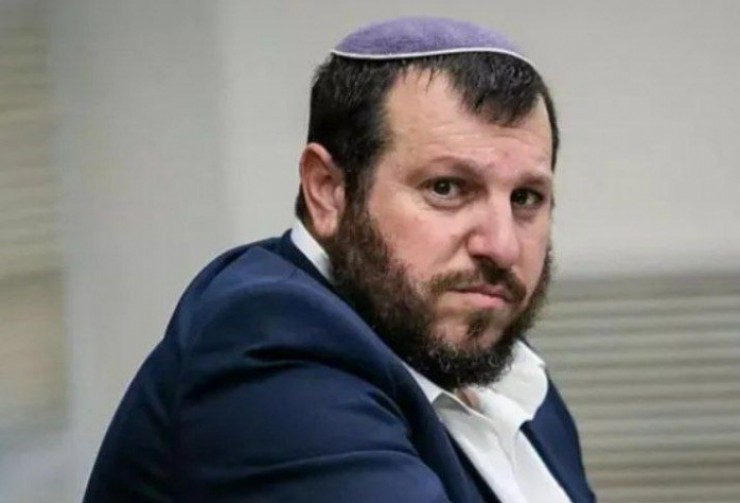 وزير اسرائيلي يهدد الفلسطينيين في الضفة الغربية