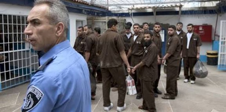 هيئة شؤون الأسرى: أوضاع صعبة يعيشها المعتقلون في سجن عوفر