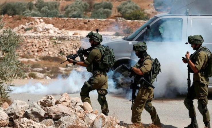 الهلال الأحمر: 10 إصابات جراء اعتداء قوات الاحتلال عليهم بالضرب في طوباس