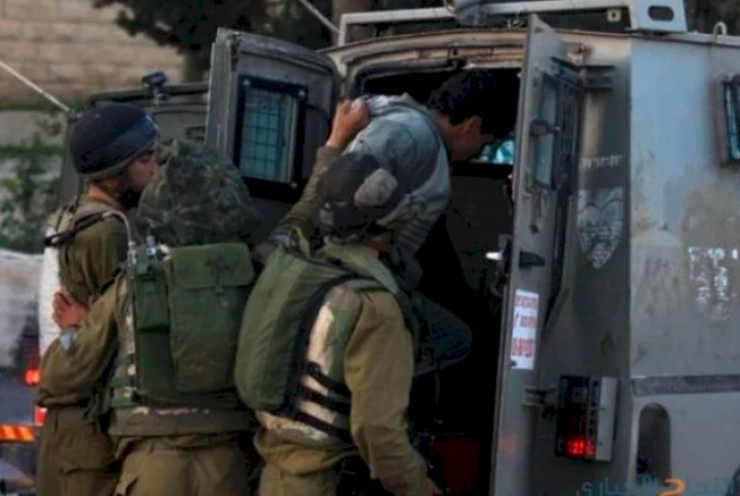 قوات الاحتلال تعتقل ثلاثة مواطنين من نابلس