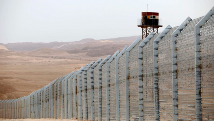 الإعلام العبري: ارتفاع حاد للتهريب عبر الحدود المصرية