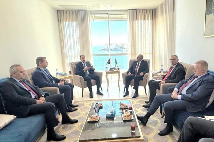 اللواء السقا ونظيره الأردني يبحثان تعزيز التعاون لتطوير قدرات الشرطة الفلسطينية