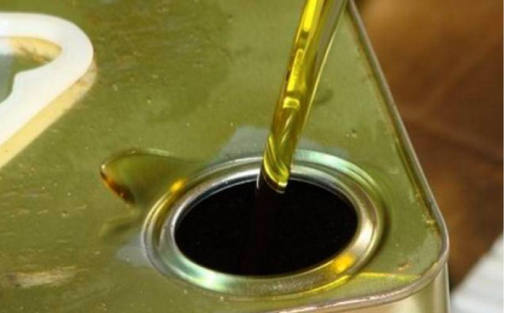 وزارة الاقتصاد الوطني تعلن فتح باب استيراد زيت الزيتون