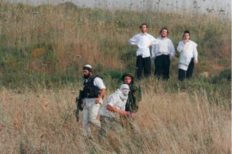 مستعمرون يختطفون مزارعا بعد الاعتداء عليه في نحالين غرب بيت لحم