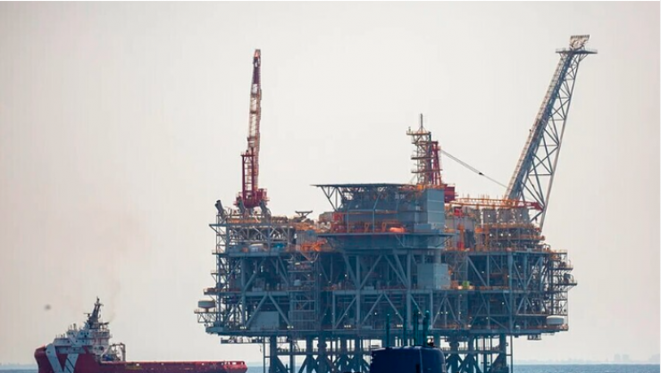 مستشار نتنياهو يوجه رسالة بعد أكبر صفقة في التاريخ مع مصر