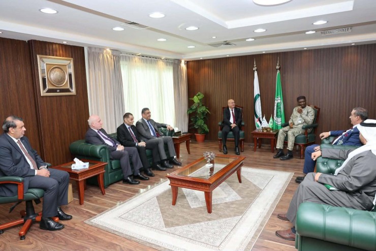 وفد فلسطيني يطلع أمين عام مجمع الفقه الإسلامي الدولي على الأوضاع في فلسطين