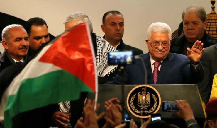 تقرير خاص: خلاف حاد بين السلطة وحماس يضع الدستور على المحك