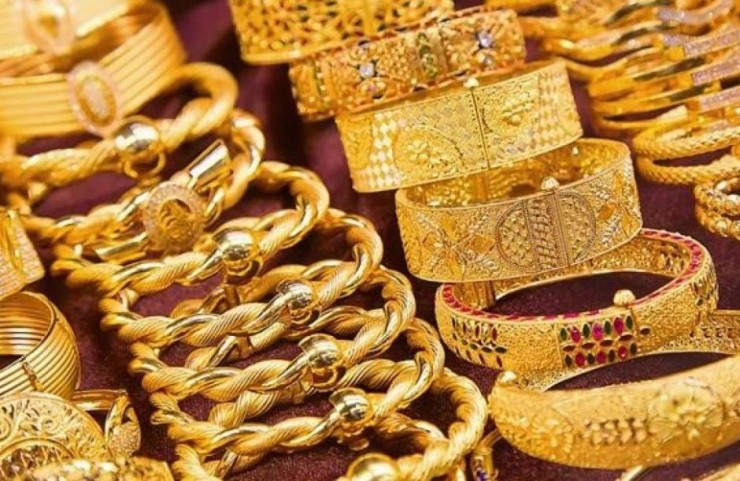 انخفاض أسعار الذهب والنفط عالمياً وارتفاع مؤشر الدولار 