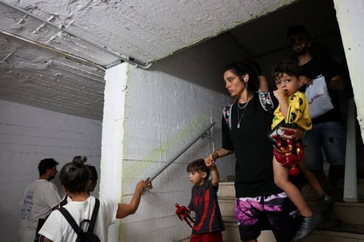 مدن إسرائيلية تفتح الملاجئ تحسبا لتصعيد ضد إيران 