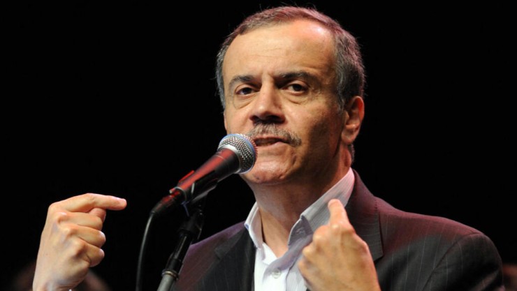 تقرير: الصوت الذي أشعل النيران.. رحلة أحمد قعبور بين الفن والمقاومة