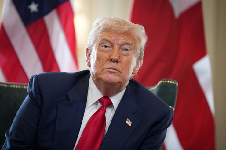 ترامب: نستطيع الإستيلاء على جزيرة خارك الإيرانية بسهولة كبيرة