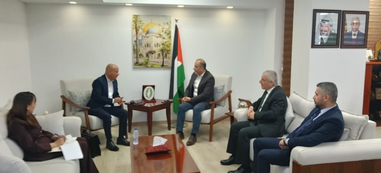   د. أبو هولي ومندوب فلسطين الدائم لدى الجامعة العربية يناقشان إحياء الذكرى الـ78 للنكبة في مقر الامانة العامة بالجامعة 