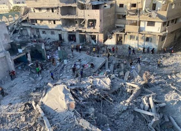 شهيد واصابات بالزوايدة واستمرار عمليات نسف المنازل بخان يونس وغزة