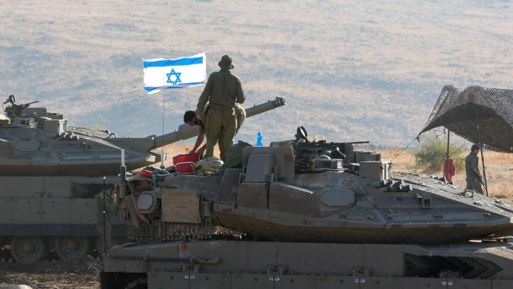 رغم تفاهم وقف إطلاق النار.. إسرائيل تواصل هجماتها وتحذر سكان جنوب لبنان