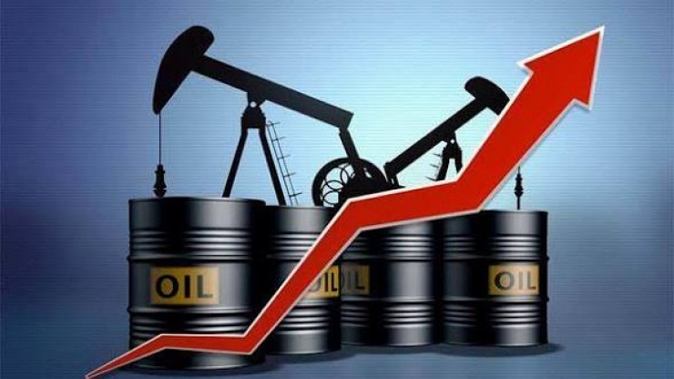 النفط يرتفع 4%  بعد تجدد الحرب بين إسرائيل وإيران