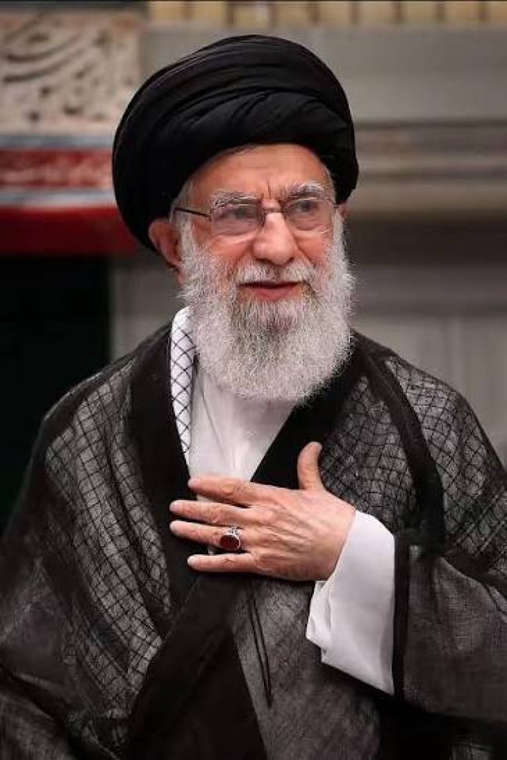 إيران تحدد موعد دفن خامنئي ومراسم تشييعه
