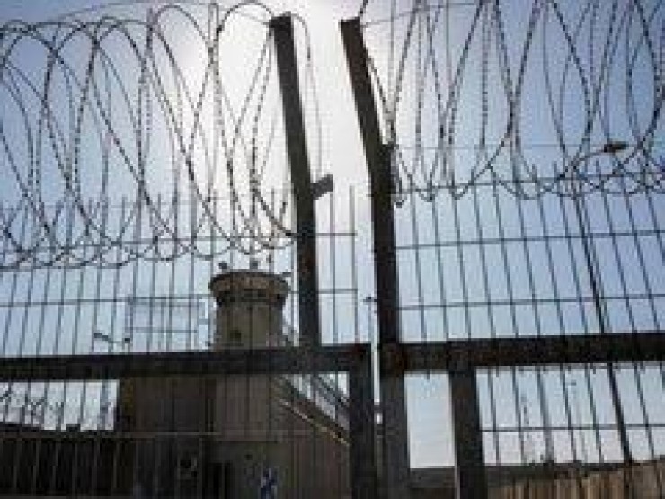 65 طالبا معتقلا في سجون الاحتلال يُحرمون من تقديم امتحانات الثانوية العامة
