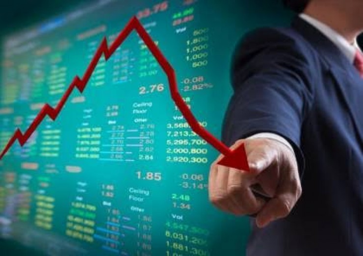 الاقتصاد الفلسطيني ينكمش 8%.. وحصة الفرد من الناتج المحلي تتراجع