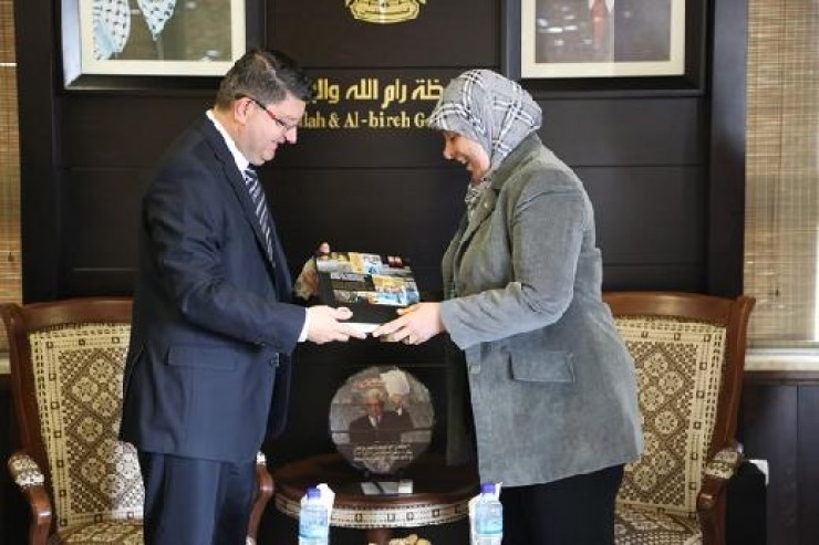 غنام تبحث مع السفير التركي مجمل المستجدات على الساحة الفلسطينية