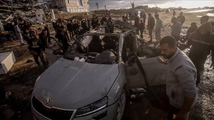 شهيد وإصابات إثر استهداف الاحتلال مركبة وسط قطاع غزة