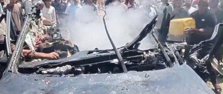 وزارة الداخلية بغزة: اغتيال مدير الأمن الداخلي بالمحافظة الوسطى وضابط آخر في قصف الاحتلال مركبتهما بدير البلح
