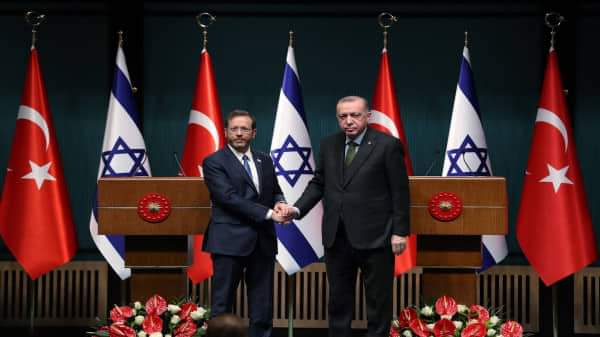 ديوان رئيس الوزراء الإسرائيلي يعلن إعادة تبادل السفراء بين تل أبيب وأنقرة