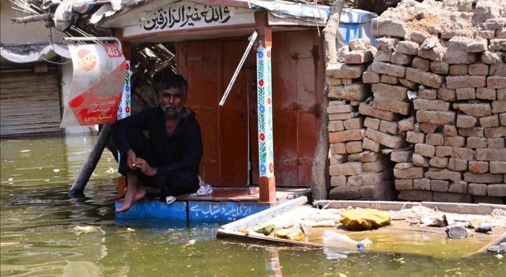 باكستان .. ارتفاع حصيلة ضحايا الفيضانات إلى 1355