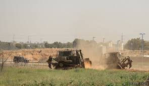 آليات الاحتلال الإسرائيلي تتوغل شرق مدينة غزة