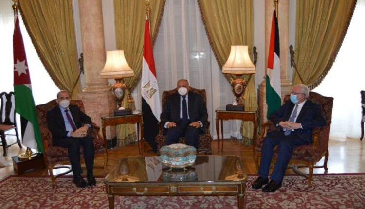 مصر والاردن وفلسطين يؤكدون على استمرار التنسيق ازاء الأوضاع الاقليمية