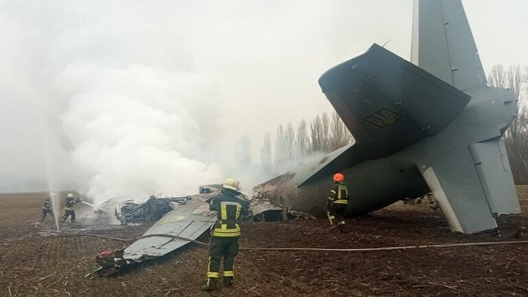 تحطم طائرة عسكرية أوكرانية قرب كييف على متنها 14 شخصاً