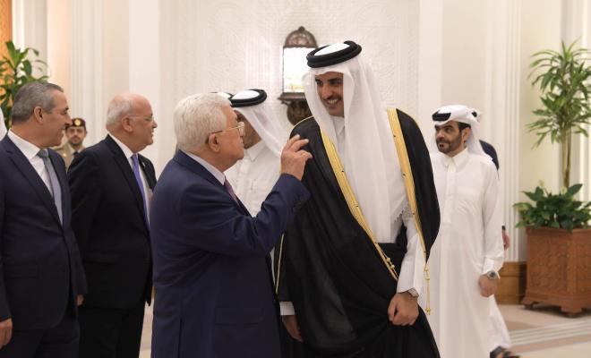 الرئيس عباس يصل الدوحة غدا بدعوة من أمير قطر