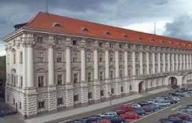 التشيك تطرد 18 دبلوماسيا روسيا وتمهلهم 48 ساعة لمغادرة البلاد