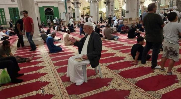 الآلاف يلبون نداء الفجر العظيم في المسجدين 