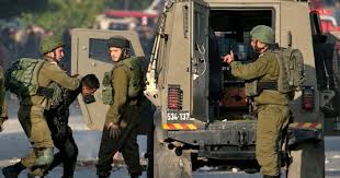 الاحتلال يعتقل خمسة مواطنين من بدو في القدس