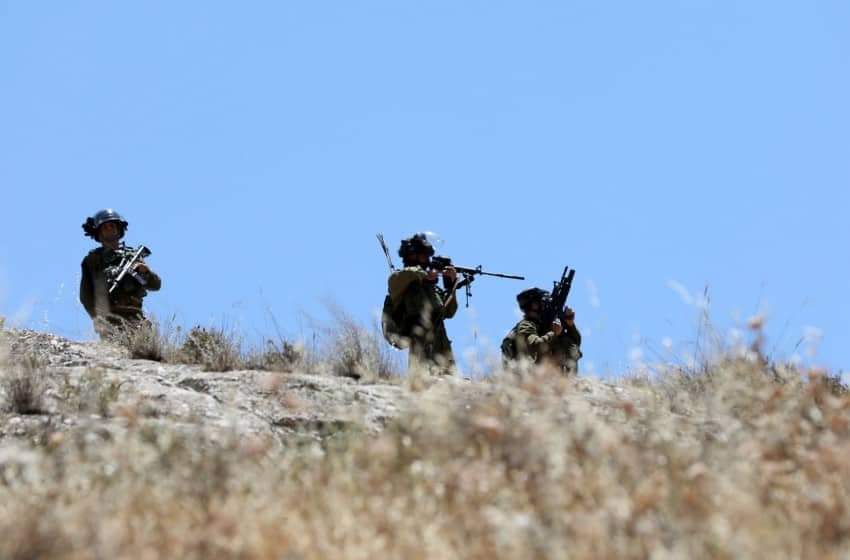 إطلاق نار نحو قوة عسكرية تابعة لجيش الاحتلال شمال الضفة الغربية