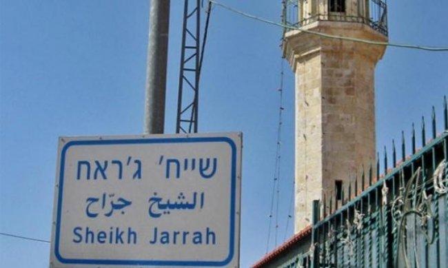 القدس: الاحتلال يعتقل شابا ومستوطنون يعتدون على المواطنين في الشيخ جراح