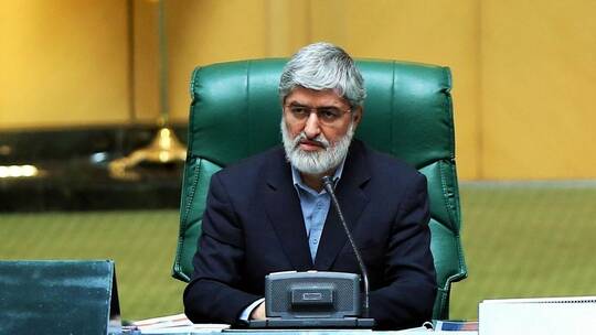 مرشح رئاسي إيراني: علينا إقامة علاقات طبيعية مع أمريكا