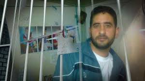 نقل الأسير المضرب هشام أبو هواش إلى مستشفى 