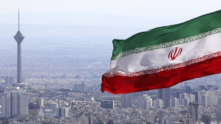 إيران تدعو شيخ الأزهر إلى زيارتها
