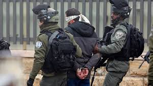 الاحتلال يعتقل شابا من بلدة عناتا شرق القدس المحتلة