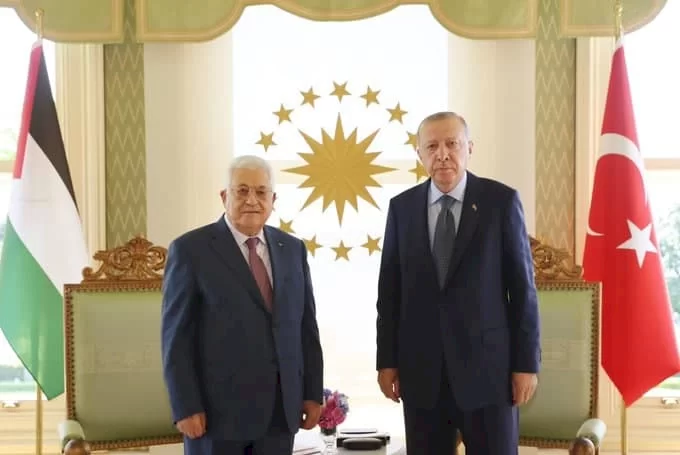بدء الاجتماع بين الرئيس عباس ونظيره التركي