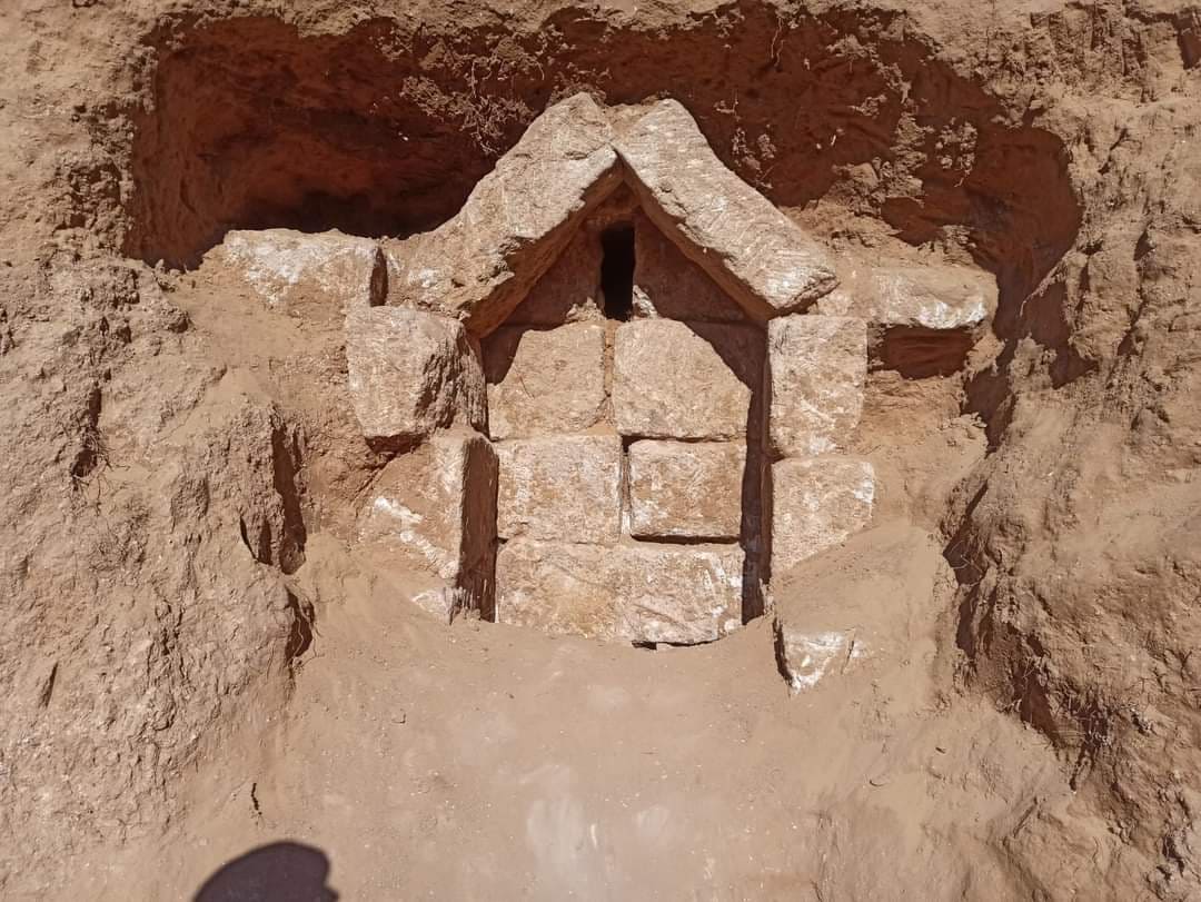 السياحة والآثار بغزة: العثور على بقايا قبر من العهد الروماني شمال القطاع